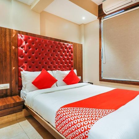 Oyo 70475 Hotel Sea Breeze Mumbai Exterior photo